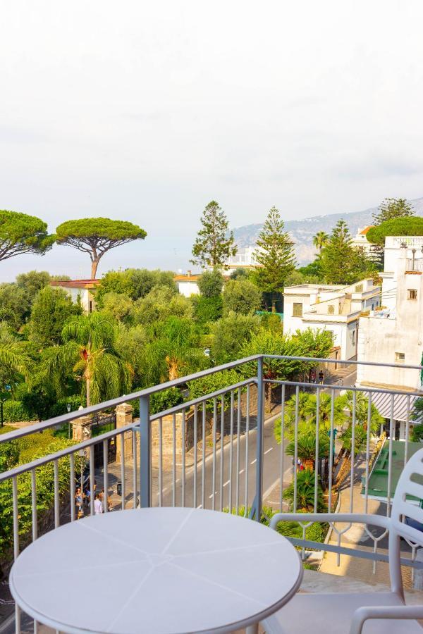 Sorrento Central And Sea View Flats エクステリア 写真